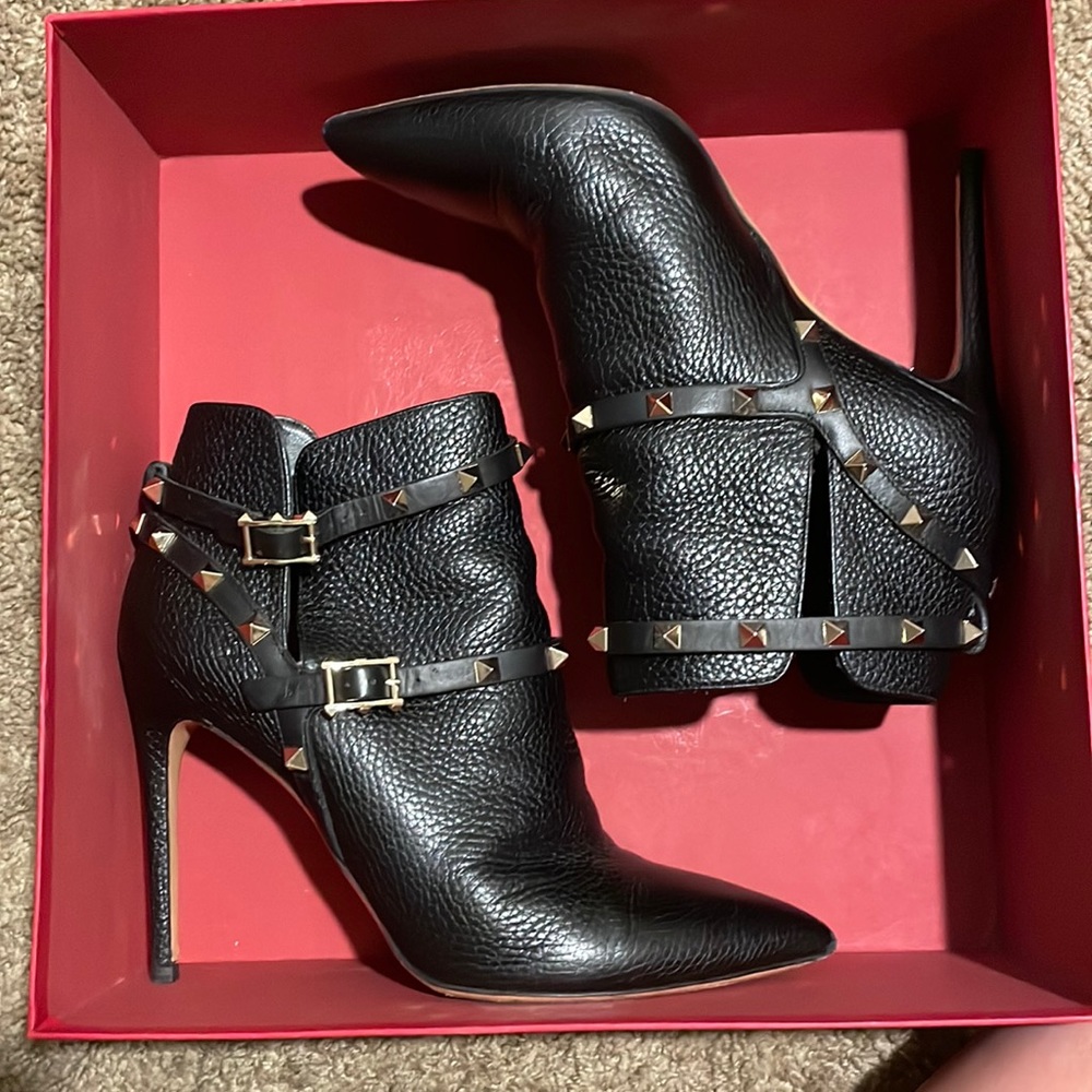 AUTHENTIC Valentino Garavani Heeled Studded Booties